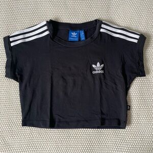 ADIDAS - Cropped Black & White Baby Tee